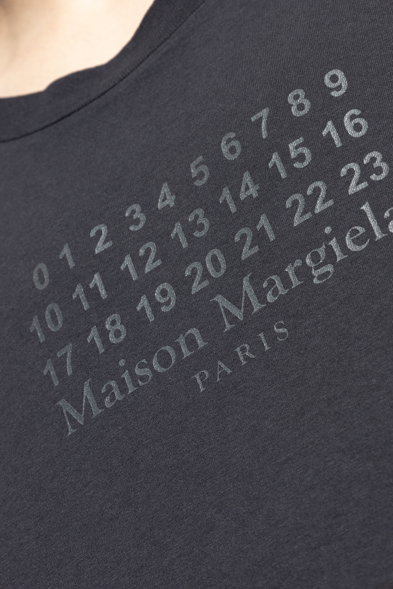 トップス Maison margiela masters of rock Tee Amazon.co.jp: Maison Margiela T-shirt, Men's & Women's, 3D